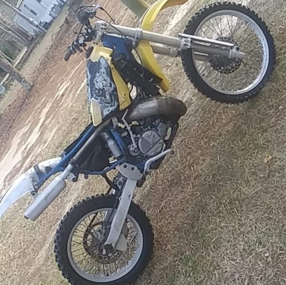 Suzuki rm 250 2 stroke - Picture 2 of 6